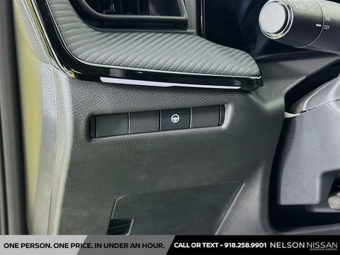 Certified 2025 Nissan Kicks SR AWD/4WD image 10