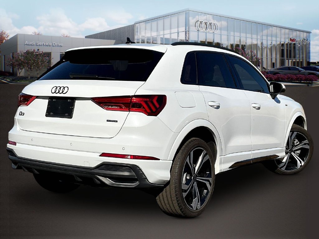 Used 2024 Audi Q3 2.0T Premium Plus w/ Premium Plus Package AWD/4WD image 7