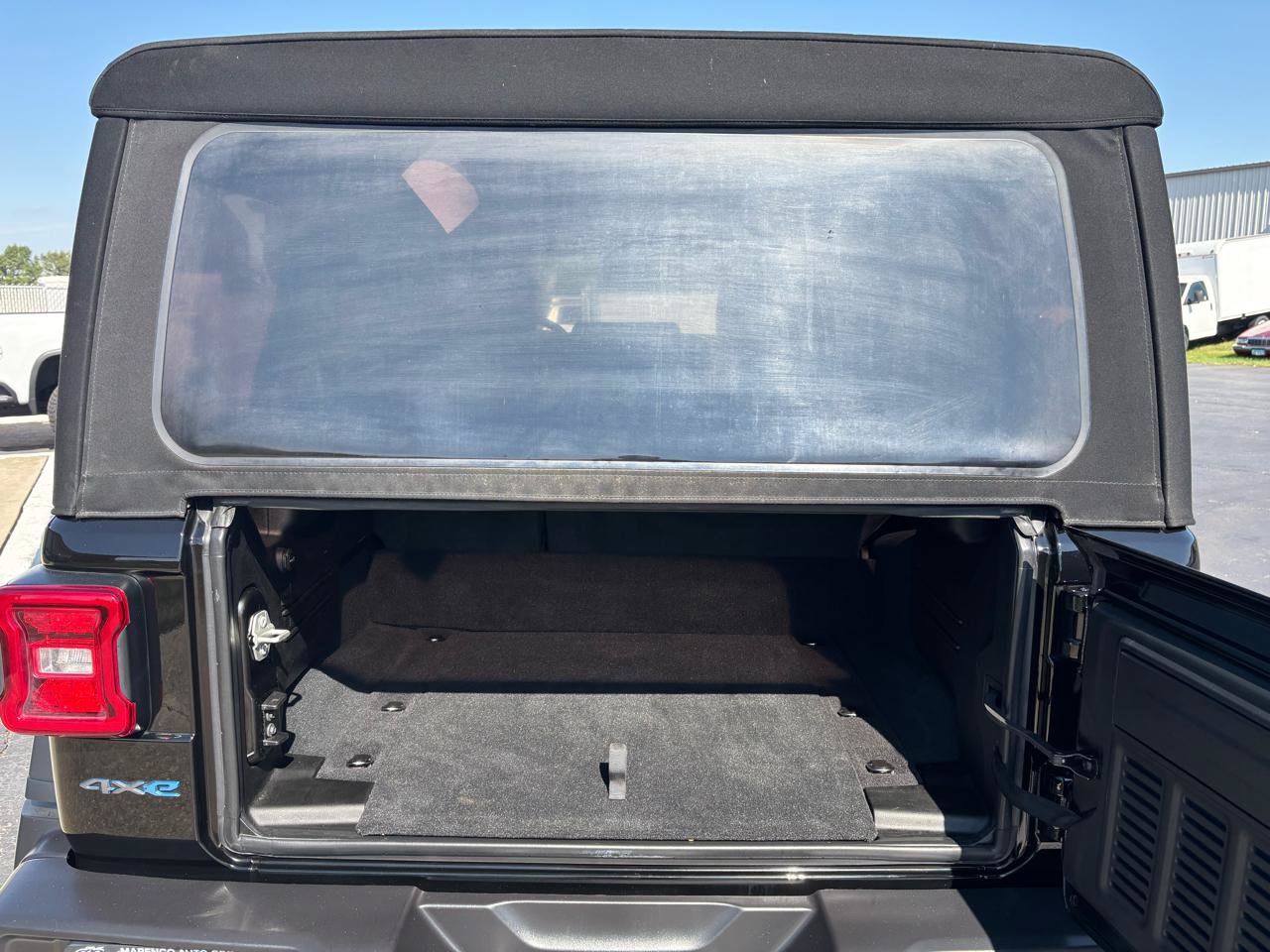 Used 2024 Jeep Wrangler Unlimited AWD/4WD image 11