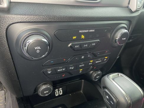 Used 2019 Ford Ranger XLT w/ Equipment Group 302A Luxury AWD/4WD image 11