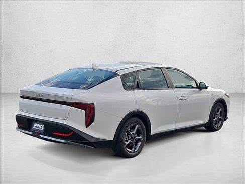 Used 2025 Kia K4 FWD image 5