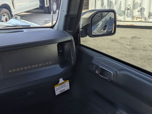 New 2025 Ford Bronco Badlands image 35