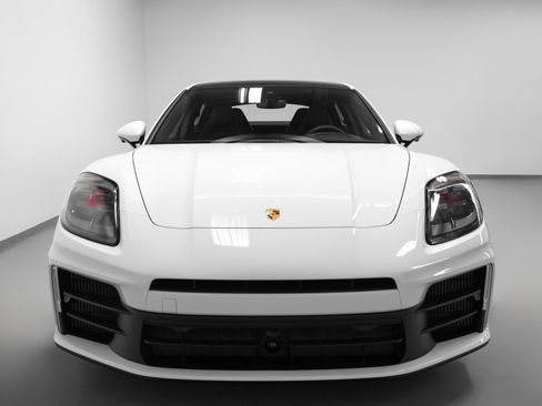 Certified 2026 Porsche Panamera 4 AWD/4WD image 8