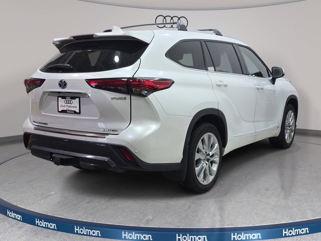 Used 2022 Toyota Highlander Limited w/ Protection Package #3 (TMS) AWD/4WD image 6