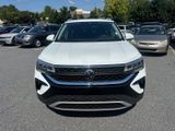 Used 2023 Volkswagen Taos SE image 2