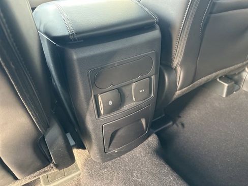 Used 2024 Ford Explorer XLT w/ Equipment Group 202A image 13