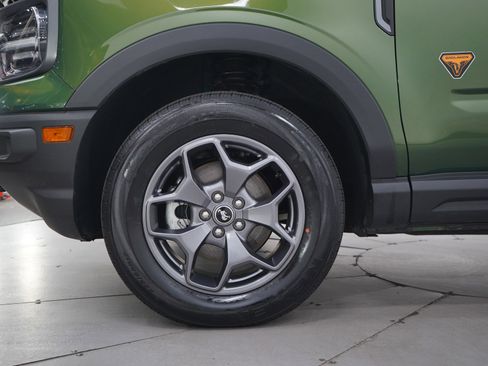 Used 2023 Ford Bronco Sport Badlands w/ Premium Package AWD/4WD image 29