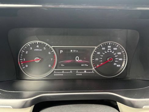 Used 2023 Kia Sorento S w/ Panoramic Sunroof Package FWD image 11