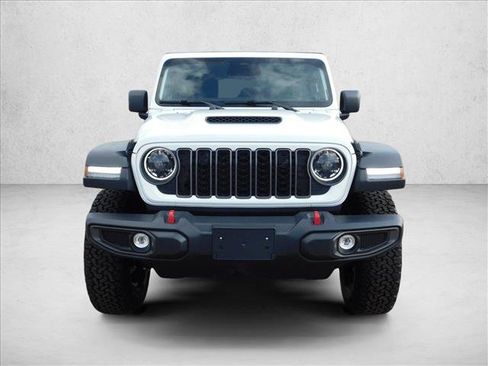 Used 2026 Jeep Wrangler Unlimited Rubicon AWD/4WD image 4