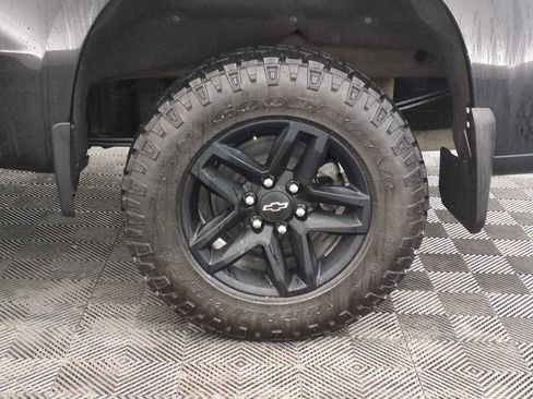 Used 2019 Chevrolet Silverado 1500 LT Trail Boss image 12