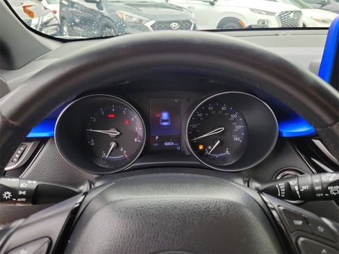 Used 2020 Toyota C-HR LE image 29