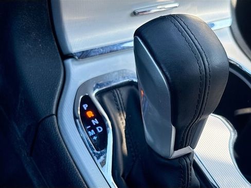 Used 2021 Jeep Grand Cherokee Summit w/ Platinum Series Group image 28