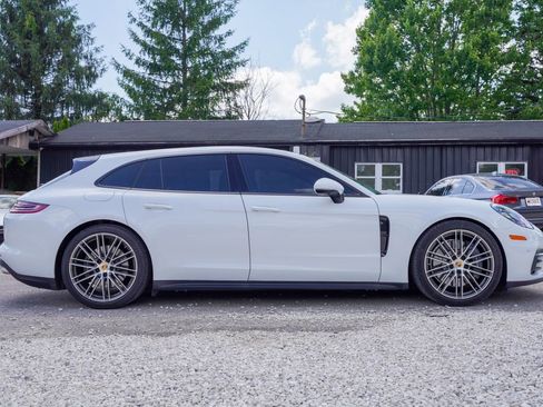Used 2019 Porsche Panamera 4 AWD/4WD image 9