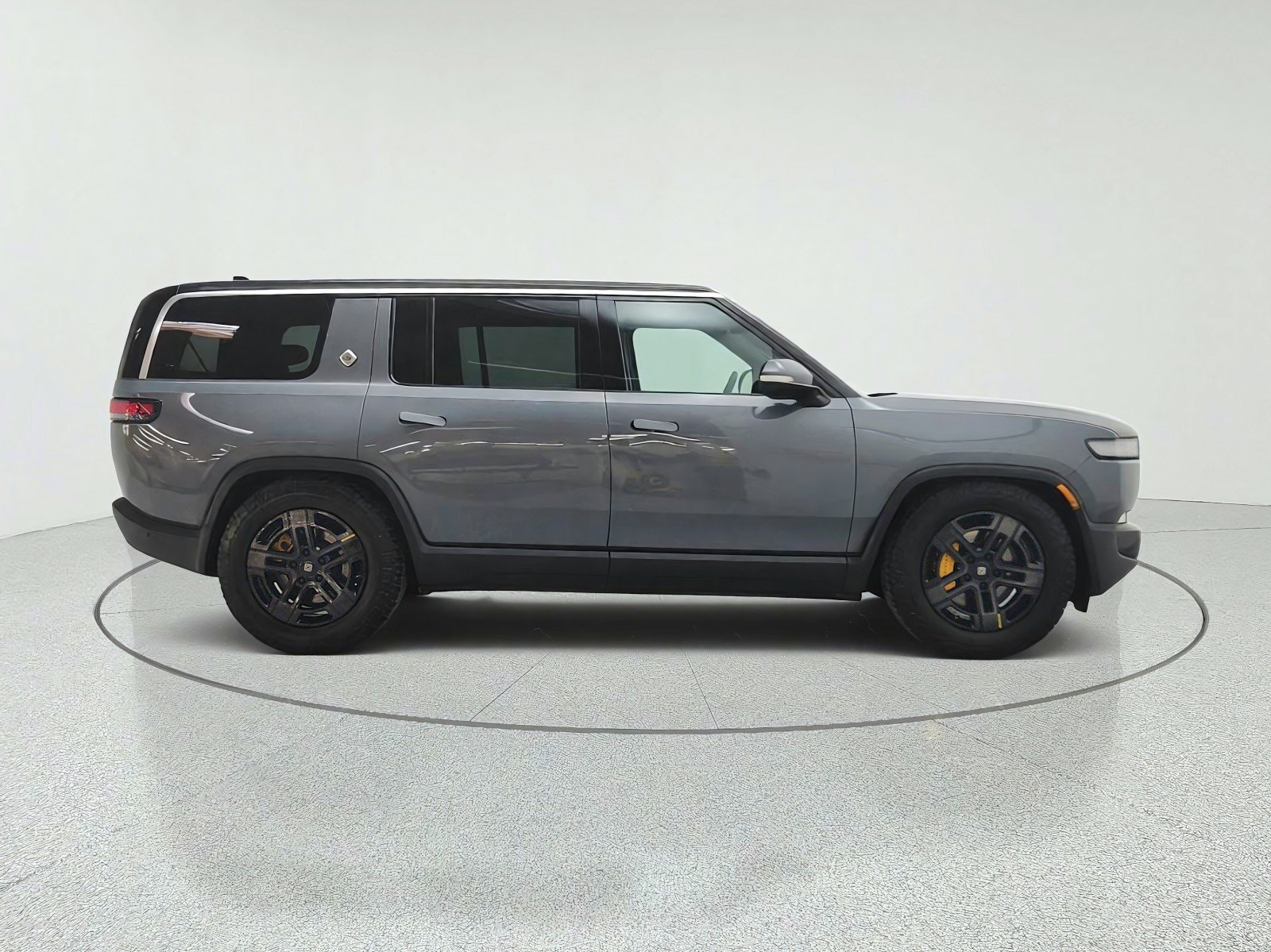 Used 2023 Rivian R1S Launch Edition Quad AWD/4WD image 4