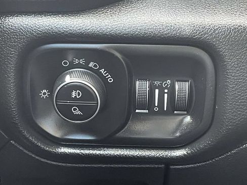 Used 2020 RAM 1500 Laramie w/ Off Road Group AWD/4WD image 18