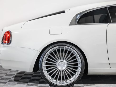 Used 2014 Rolls-Royce Wraith RWD image 3