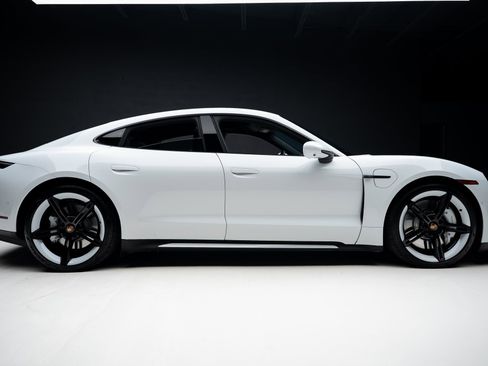 Used 2021 Porsche Taycan Turbo w/ Premium Package image 32