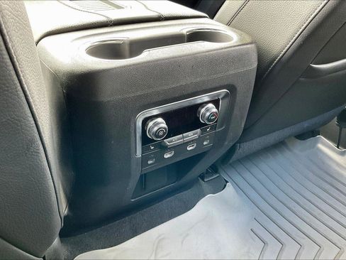 Used 2021 GMC Yukon Denali w/ Advanced Technology Package image 32