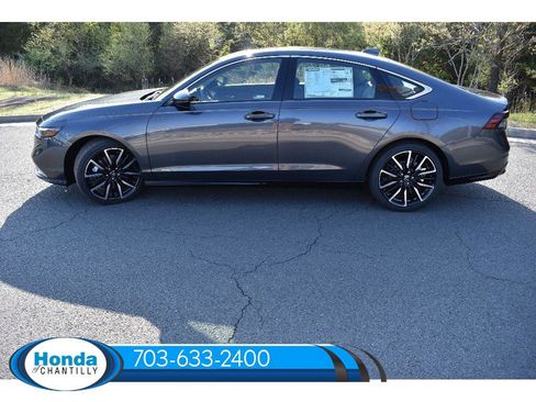 New 2026 Honda Accord Hybrid Touring image 4