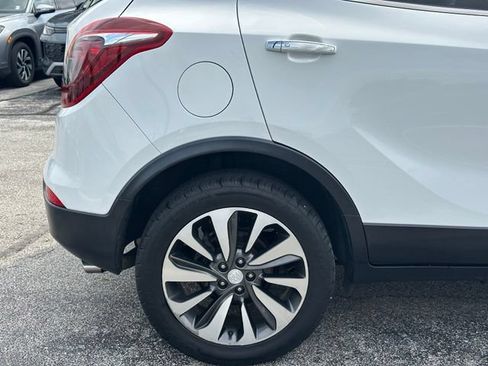 Used 2017 Buick Encore Essence FWD image 9
