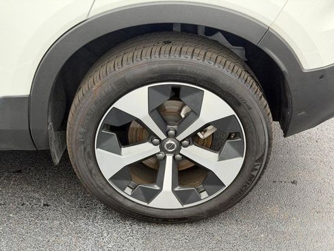 Certified 2026 Volvo XC40 B5 Plus AWD/4WD image 8