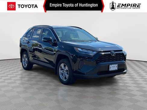 Used 2023 Toyota RAV4 LE AWD/4WD image 1