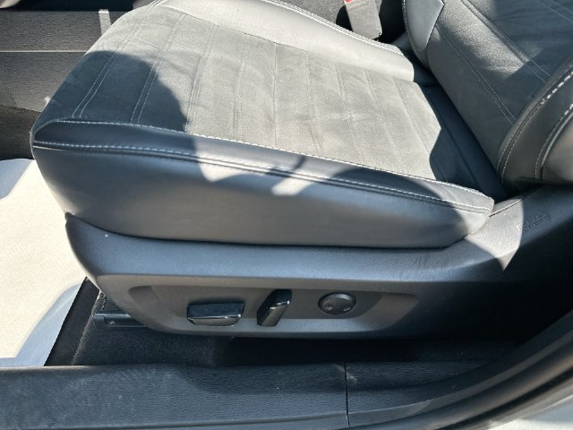 Used 2024 Mitsubishi Outlander SE AWD/4WD image 45