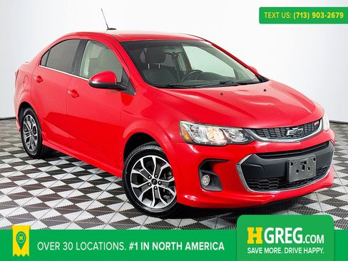 Used 2019 Chevrolet Sonic LT w/ Convenience Package image 1
