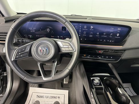 Used 2025 Buick Envision Sport Touring AWD/4WD image 3