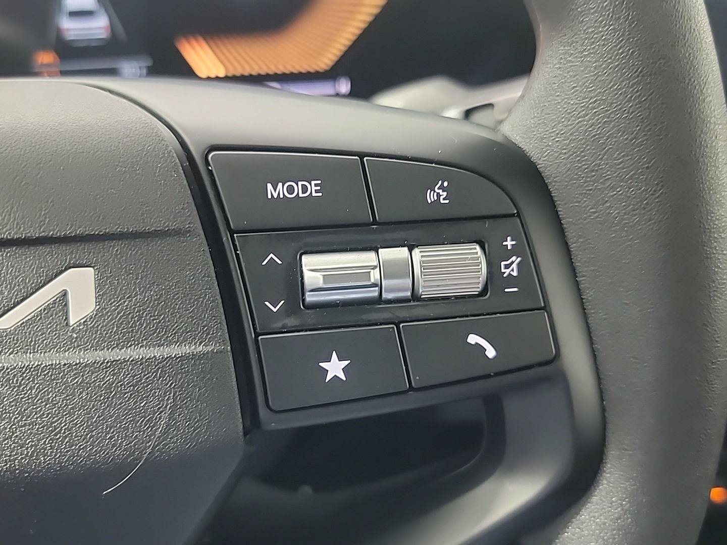Used 2025 Kia K4 FWD image 25