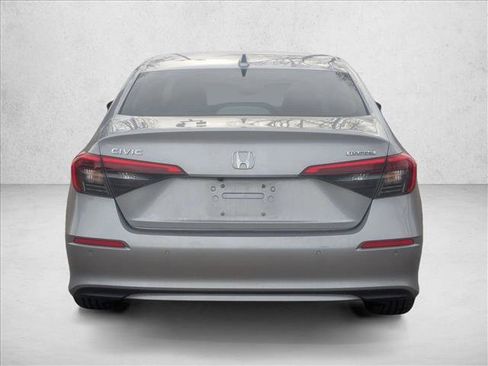Used 2022 Honda Civic Touring image 6