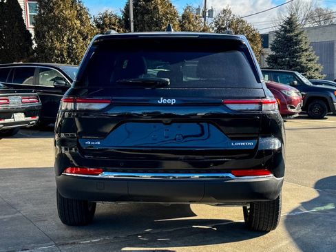 Used 2025 Jeep Grand Cherokee Laredo X image 4