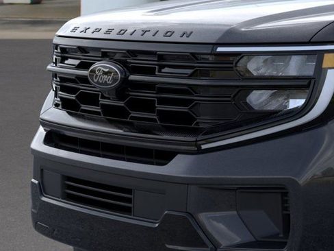 New 2026 Ford Expedition Platinum w/ Stealth Appearance Package AWD/4WD image 17