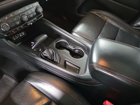 Used 2024 Dodge Durango GT RWD image 14