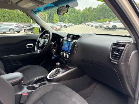 Used 2016 Kia Soul FWD image 42