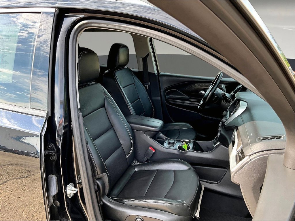 Used 2024 GMC Terrain SLT AWD/4WD image 32