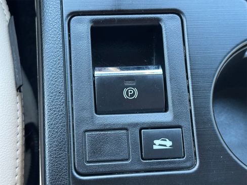 Used 2019 Subaru Legacy 2.5i Limited image 22