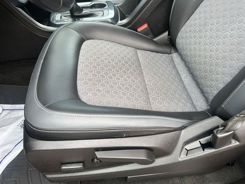 Used 2017 Chevrolet Colorado Z71 AWD/4WD image 16