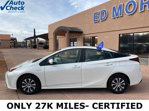 Used 2020 Toyota Prius XLE w/ Advanced Technology Package image 4