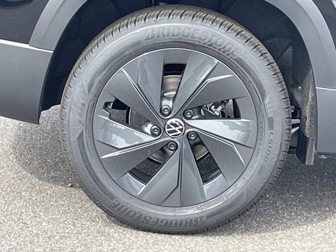 New 2026 Volkswagen Taos S FWD image 9