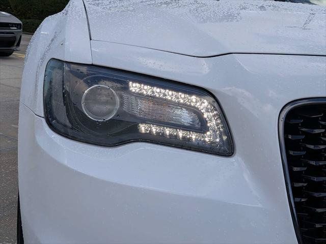 Certified 2020 Chrysler 300 Touring w/ Sport Appearance Package RWD image 11