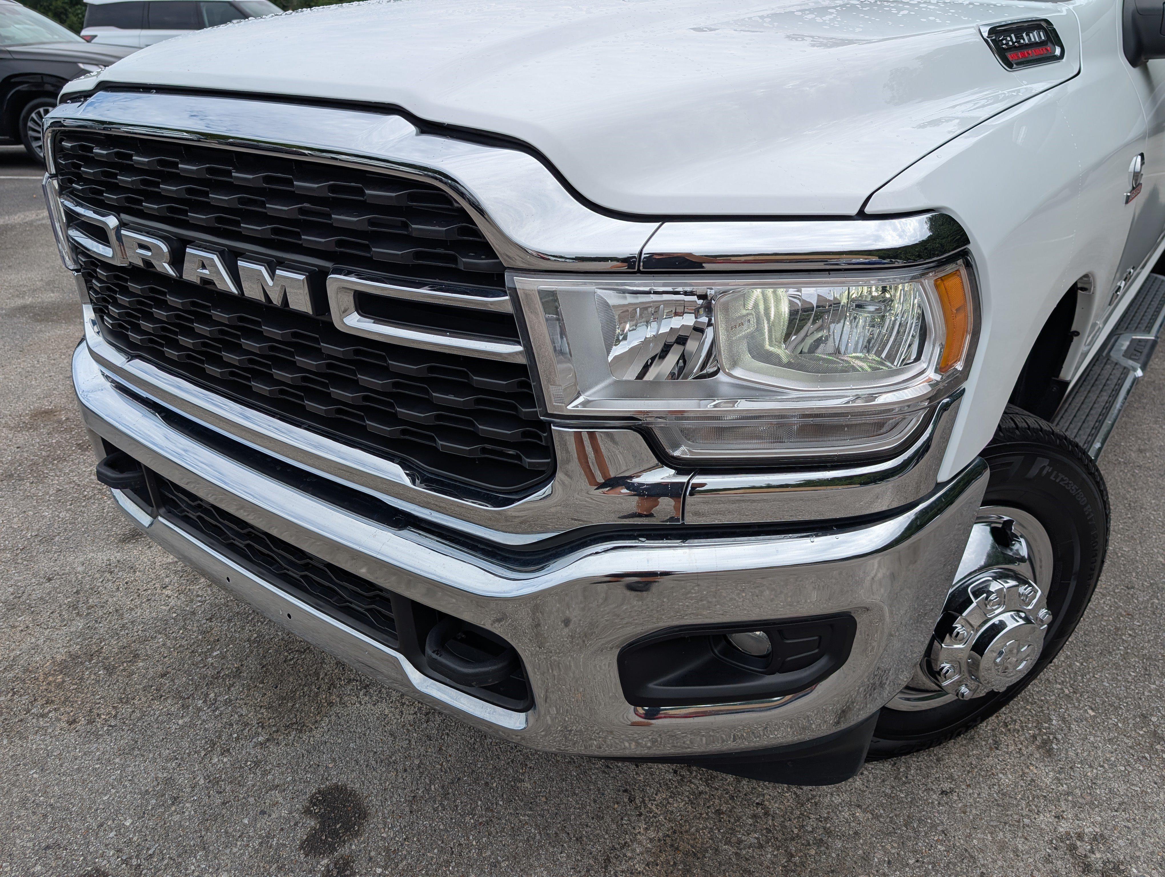 Used 2024 RAM 3500 Big Horn AWD/4WD image 13