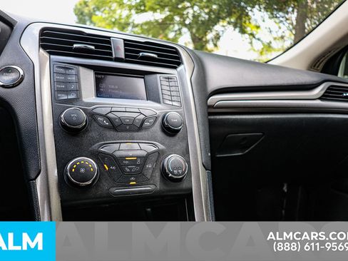 Used 2019 Ford Fusion S image 37