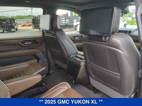 New 2025 GMC Yukon XL Denali Ultimate AWD/4WD image 23
