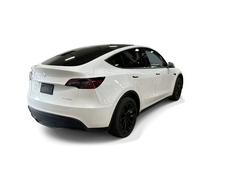 Certified 2023 Tesla Model Y Long Range AWD/4WD image 6