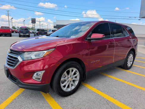 Used 2019 Chevrolet Equinox LT w/ Driver Convenience Package FWD image 3