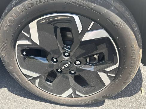 Used 2024 Kia Niro Wave w/ Wave Preserve Package FWD image 7