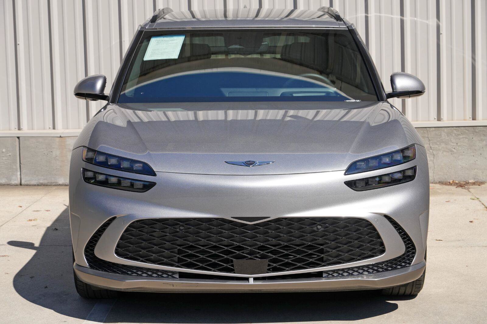 Used 2025 Genesis GV60 RWD image 48
