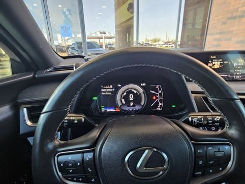 Used 2020 Lexus UX 250h w/ Premium Package image 19