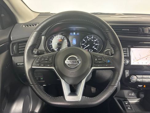 Used 2022 Nissan Rogue Sport SL w/ Premium Package image 14